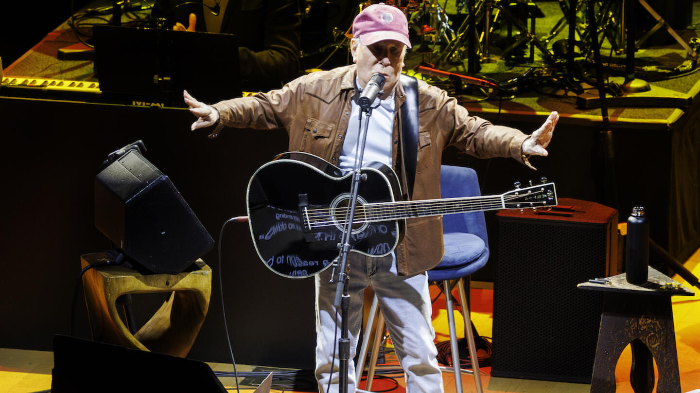 Watch Paul Simon Ask Fan For $20 To Play Requested Song