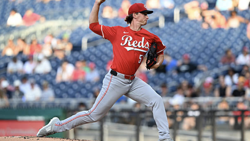 Reds dig hole, can't climb out, lose to Nationals 