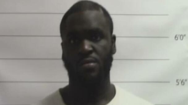 Manhunt Underway After Inmate Mistakenly Released From Prison