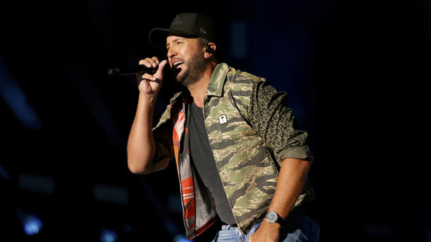 Luke Bryan Struck In Face By Object Thrown From Crowd During Performance