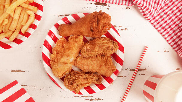Beloved Minnesota Eatery Serves The 'Best Fried Chicken' In The State