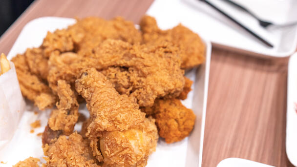 Beloved Texas Eatery Serves The 'Best Fried Chicken' In The State
