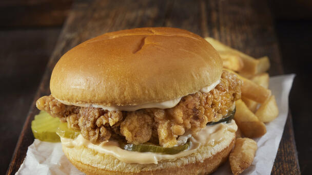 Popular California Eatery Serves The 'Best Chicken Sandwich' In The State