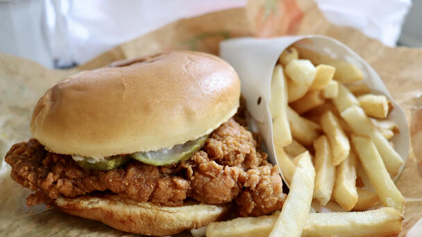 Popular Pennsylvania Eatery Serves The 'Best Chicken Sandwich' In The State