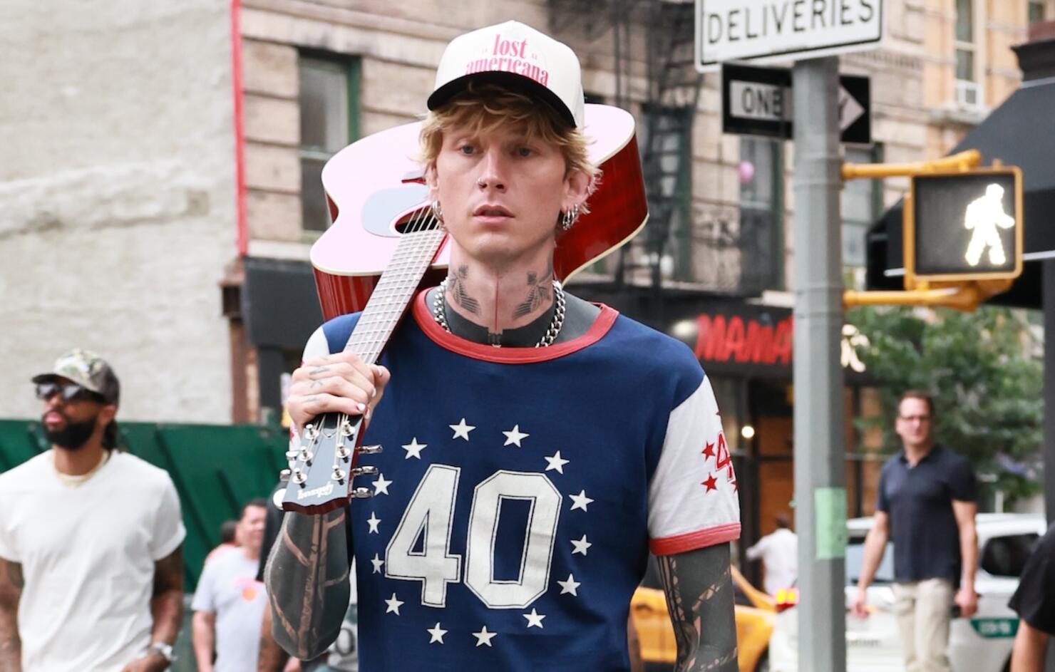 mgk "lost americana" Surprise Pop-Up Performance