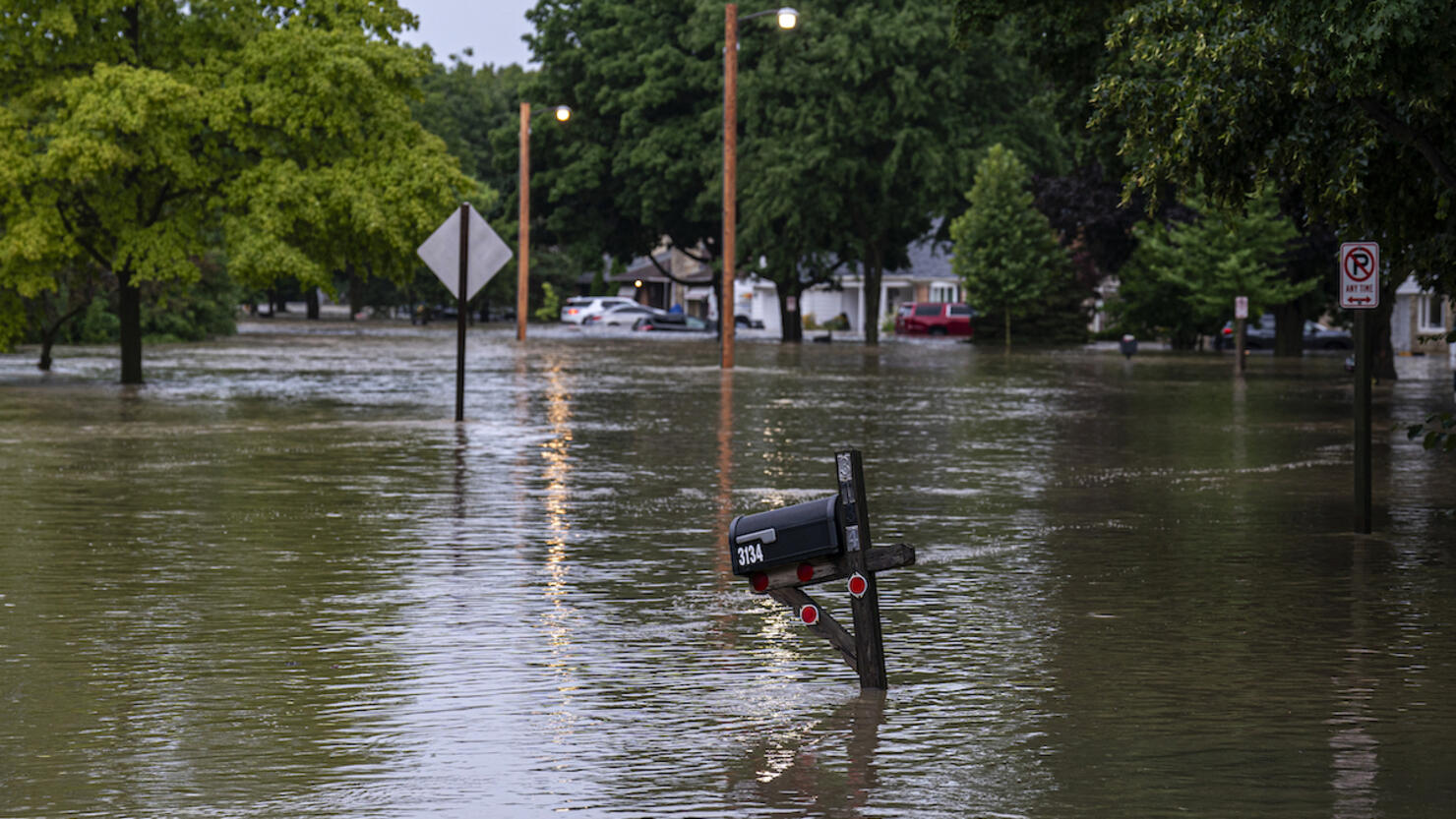 Heavy Rains Bring Flash Floods To Southeast Wisconsin