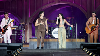 Music News - Watch Jonas Brothers Bring Out Demi Lovato For Surprise 'Camp Rock' Reunion