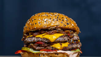 Beloved Illinois Eatery Serves The 'Best Cheeseburger' In The State