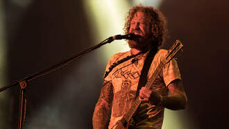 Ex-Mastodon Guitarist, Vocalist Brent Hinds Dies In Motorcycle Crash