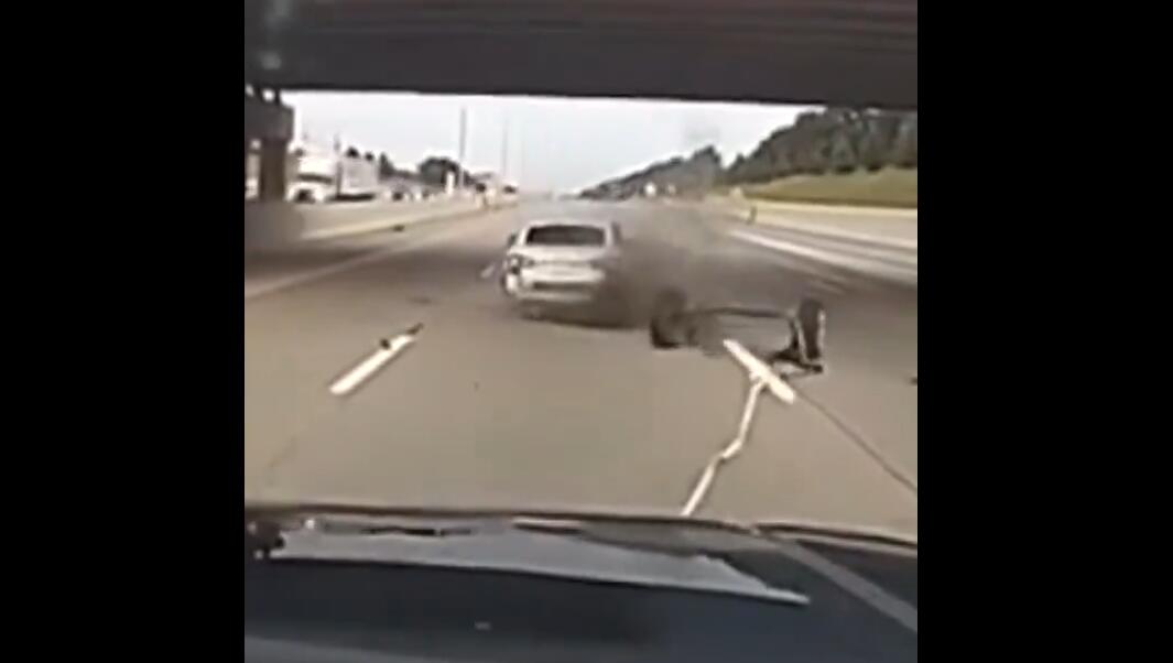 Cops Show Off Their New Grappler That Stops Car Thieves 