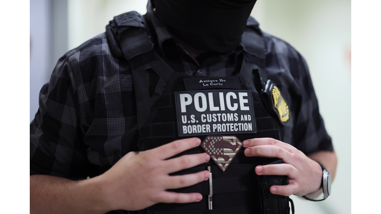 ICE Detains Immigrants Inside New York City Courthouses