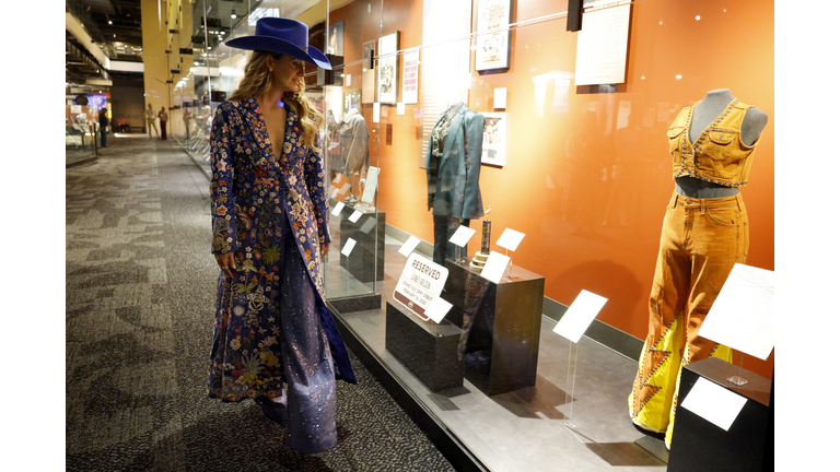 Country Music Hall of Fame and Museum Opens New Exhibition Lainey Wilson: Tough as Nails