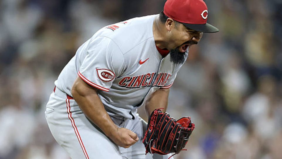 Shout it out! Reds rally.....Reds win.....what a win 