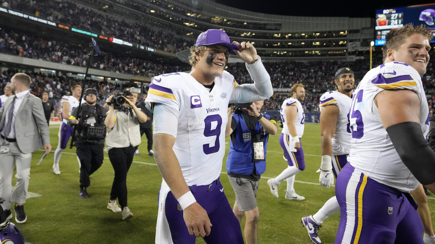 Minnesota Vikings v Chicago Bears