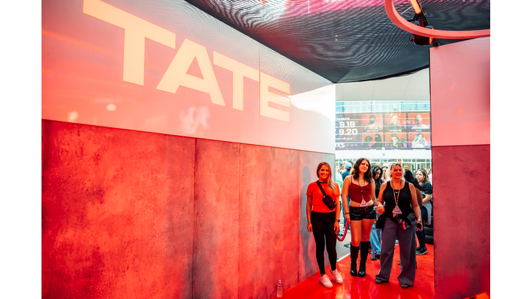 iHeartRadio Music Festival 2025, iHeartRadio, T-Mobile Arena,
Las Vegas, Nevada, Tate McRae, Jordan Hefler,
Events, House of Music