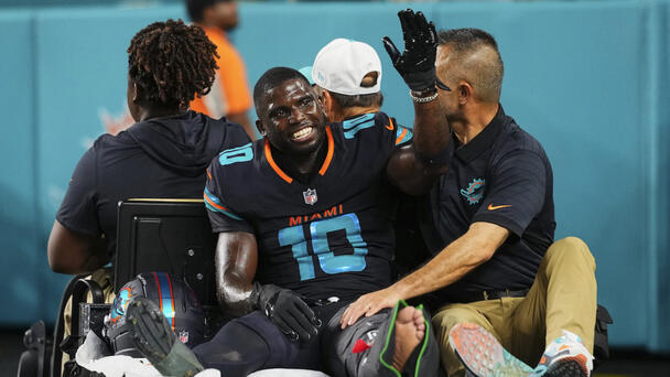 Ex-Teammate Gives Reason For Tyreek Hill's Bizarre Reaction To Injury