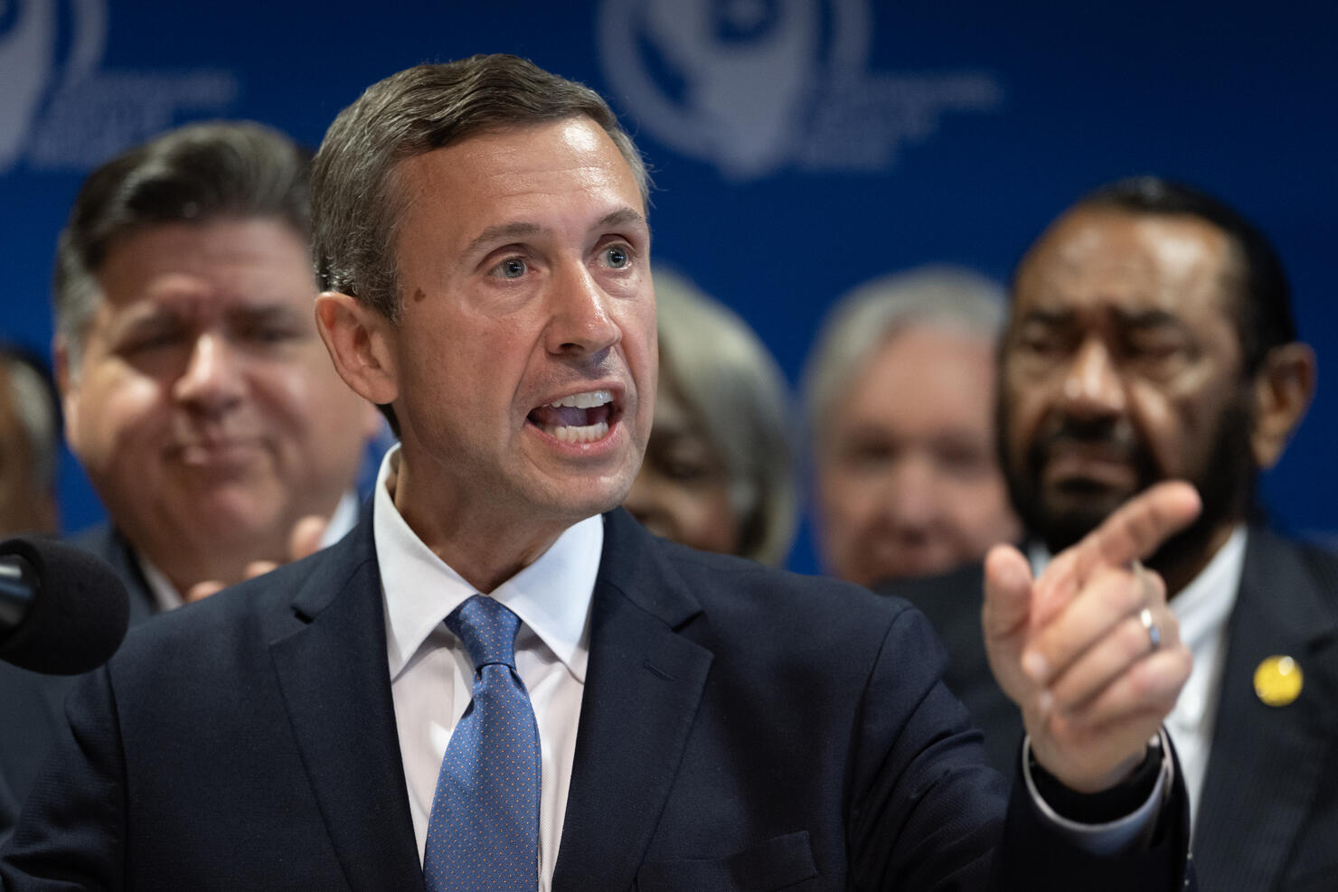 Texas Democratic Lawmakers Flee State In Effort To Halt Redistricting Legislation