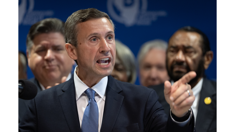 Texas Democratic Lawmakers Flee State In Effort To Halt Redistricting Legislation