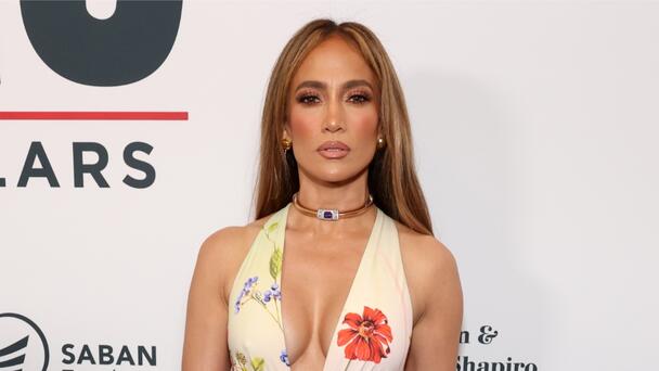 Jennifer Lopez Jokes She Was 'Freaking Out' During Viral Cricket Incident