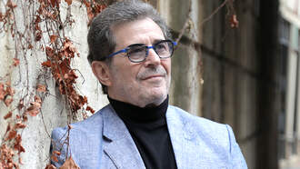 How Derek Shulman Went From Gentle Giant To Signing Bon Jovi