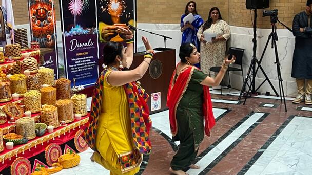 The Massachusetts Indian Community Celebrates The Hindu Holiday Of Diwali
