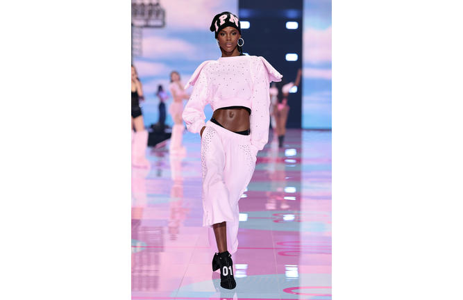 Victoria's Secret Fashion Show 2025 - Runway