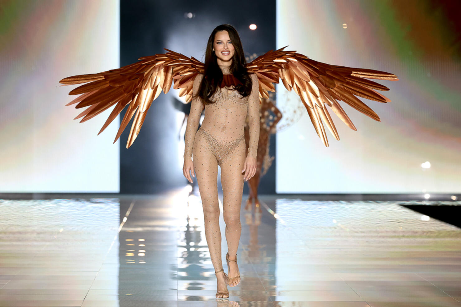 Victoria's Secret Fashion Show 2025 - Runway