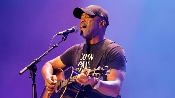 Darius Rucker Warns Fans Of 'Professional Scammers Pretending To Be Me'