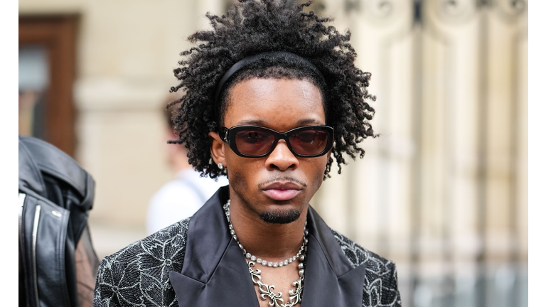 Street Style - Paris Fashion Week - Menswear Spring/Summer 2026 - Day Three