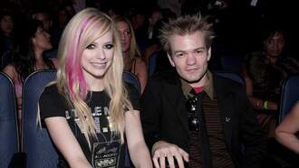 Avril Lavigne Reunites On Stage With Ex-Husband Deryck Whibley