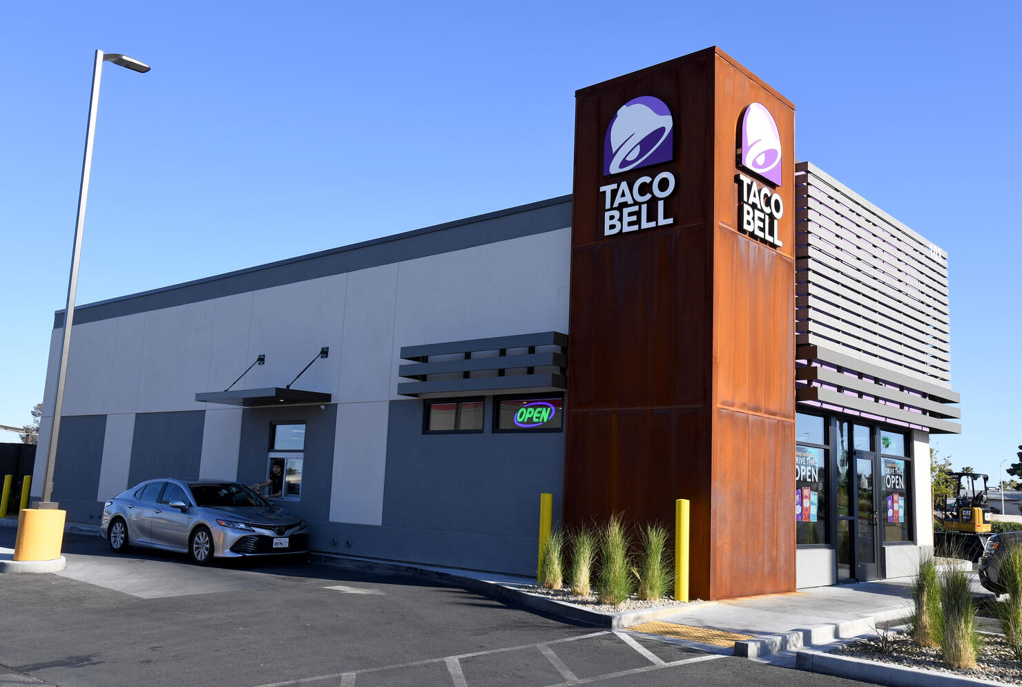 Taco Bell To Hand Out Free Tacos And Donate Funds To Childhood Hunger Campaign