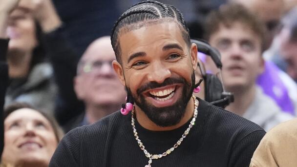 Drake Wrote A Whole Verse For A Fan Who Asked Him For A Senior Quote