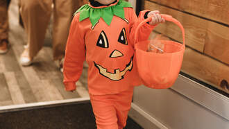 KKK Group Condemned After Flyers Found In Child’s Halloween Candy