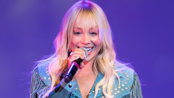 RaeLynn Unveils Festive 'Jingle Jangle Rock' EP For The Holidays