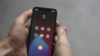 When It's Ok To Text Your Ex And Times When It's Not! 