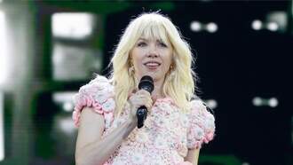 Music News - Carly Rae Jepsen Pregnant, Expecting First Child With Husband Cole M.G.N.
