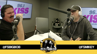 Jonathan Bailey PEOPLE's Sexiest Man Alive Facebook Comments 