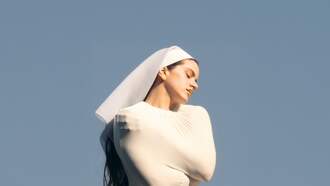 Music News - ROSALÍA Unveils New Album 'Lux,' Sings In 13 Languages