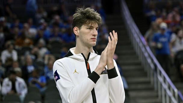 Tallest Player In College Basketball History Makes Debut