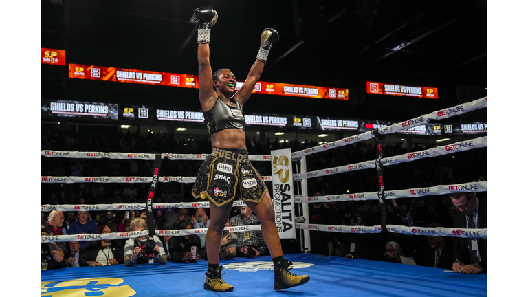 Claressa Shields v Danielle Perkins