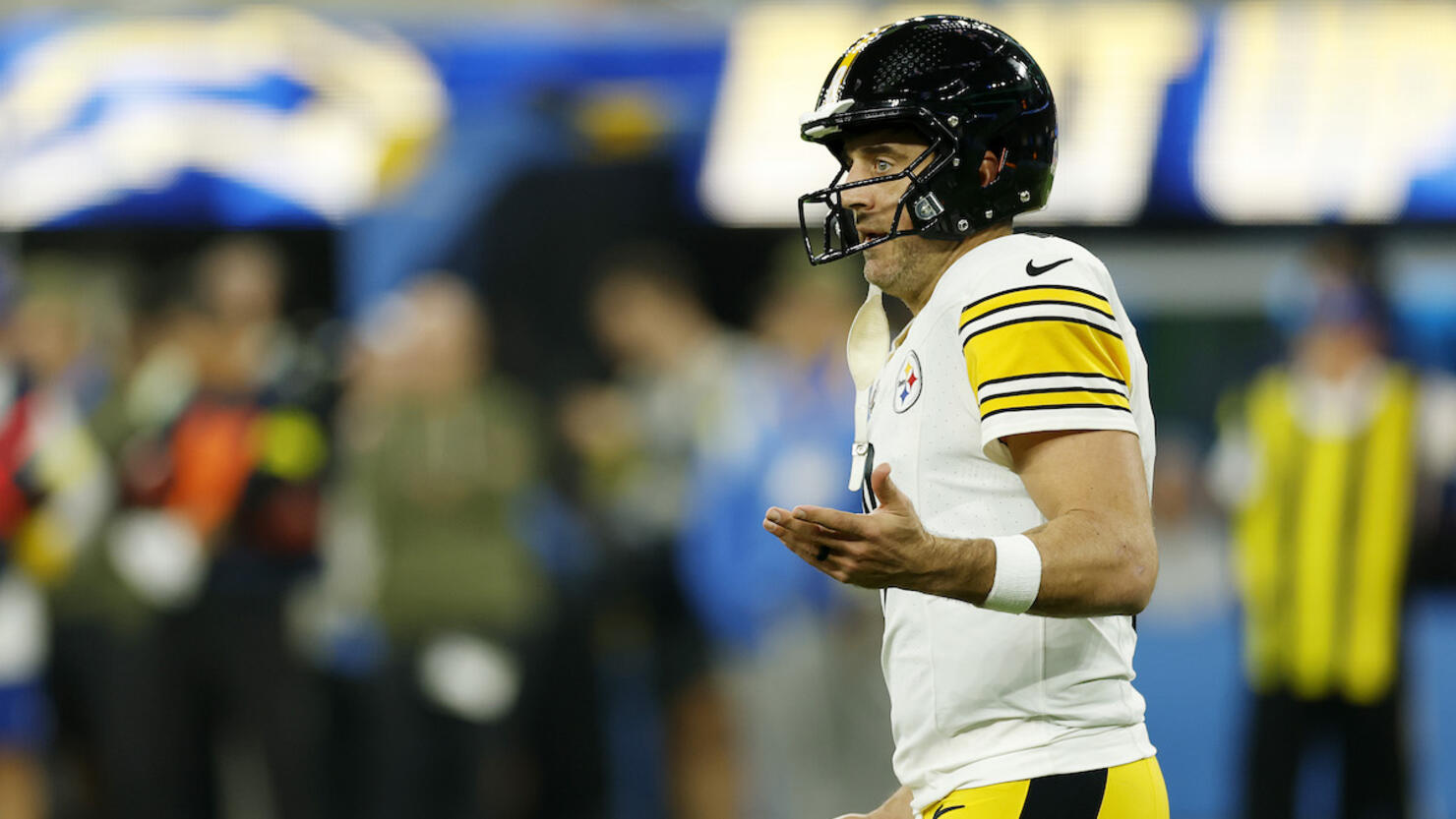 Pittsburgh Steelers v Los Angeles Chargers