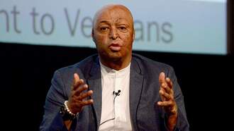 Lifestyle - J.R. Martinez Shares What It Really Means To 'Show Up' On Veterans Day