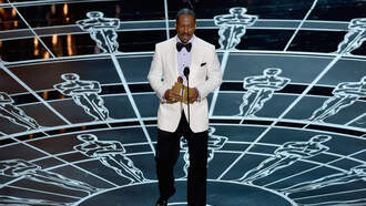 Entertainment News - Eddie Murphy Was Warned Before Calling Out Oscars For Snubbing Black Talent