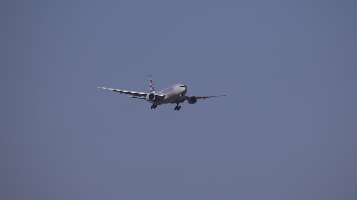 American Airlines Boeing 777 Landing