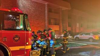 Firefighters put out apartment building fire in southeast Grand Rapids