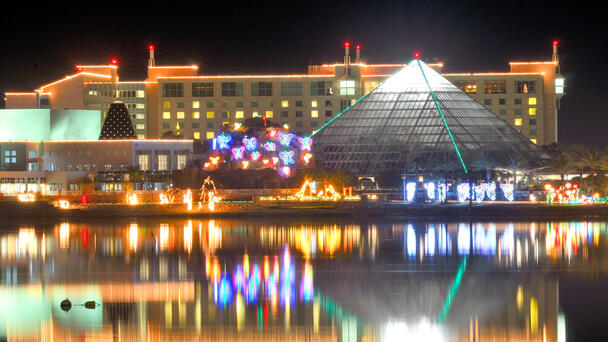 Win a Moody Gardens Getaway!