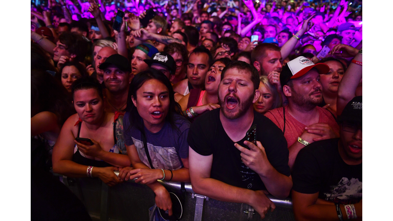 Vans Warped Tour 25th Anniversary - Atlantic City, NJ