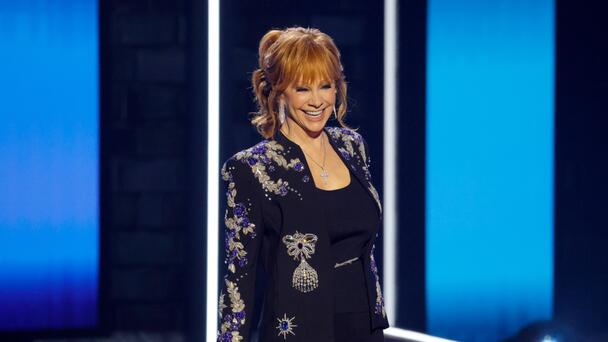 Reba McEntire To Host Holiday Special With Brad Paisley, Carly Pearce, More