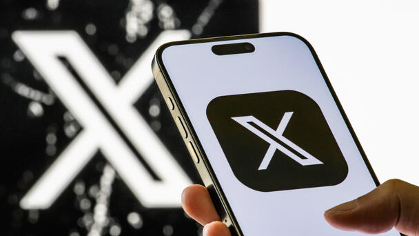 Mass Outages For X, Parts Of Internet Reported