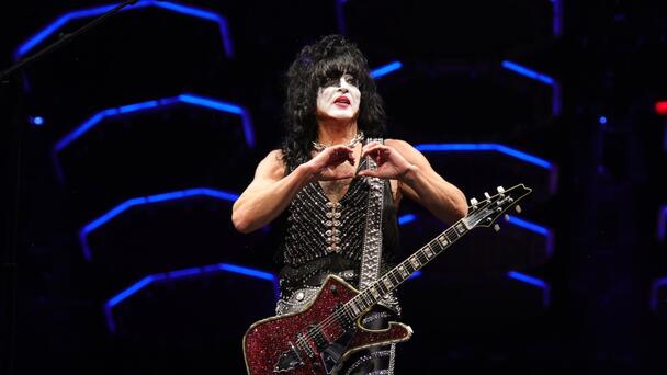 KISS Honors Ace Frehley In First Performance Since His Death